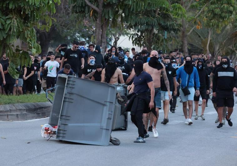 VIDEO: Protesta de aficionados y cargas policiales