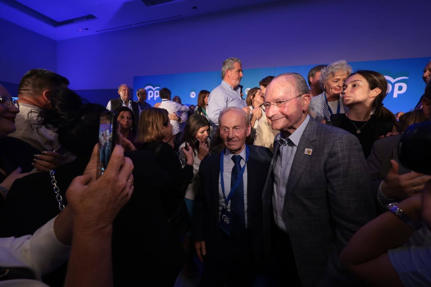 Alegría en la sede de la noche electoral del PP en Málaga, en el hotel NH.