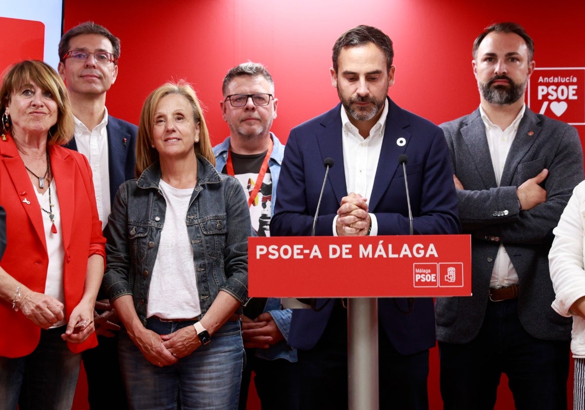 Dani Pérez comparece en la sede del PSOE para valorar los resultados.