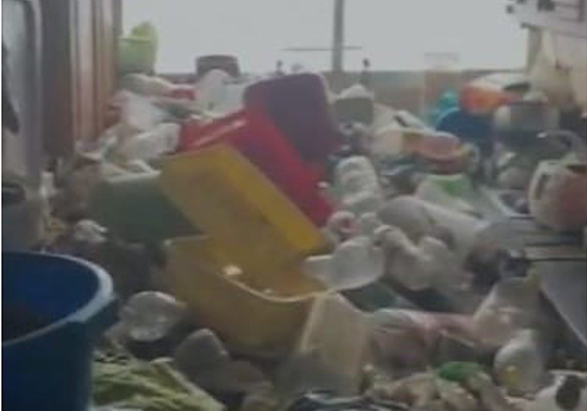 La Fiscalía investigará por qué tardaron años en descubrir que un menor vivía entre basuras en Estepona