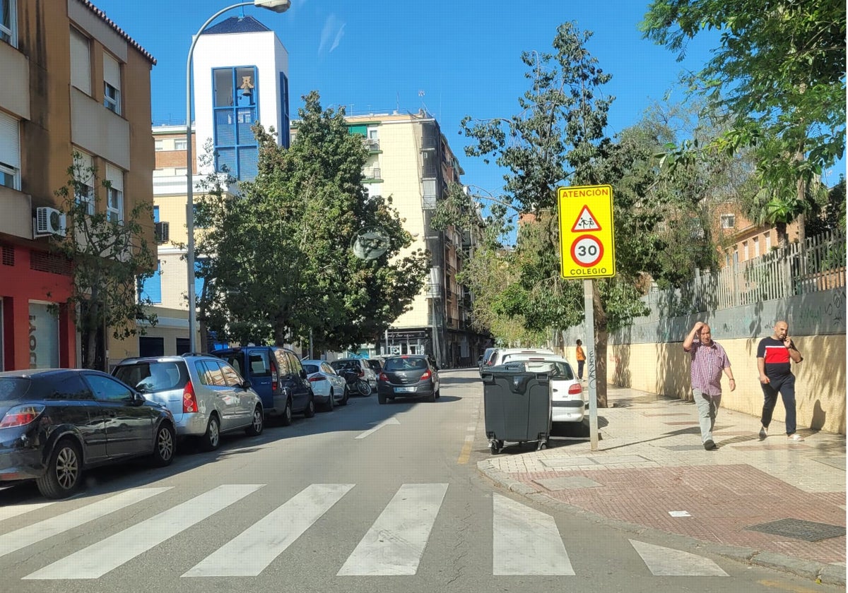 Un tramo de Santa Elena, sin farolas.