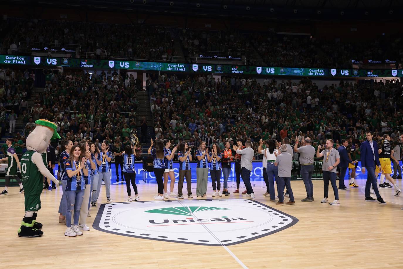 El segundo partido de play-off entre Unicaja y Tenerife, en fotos
