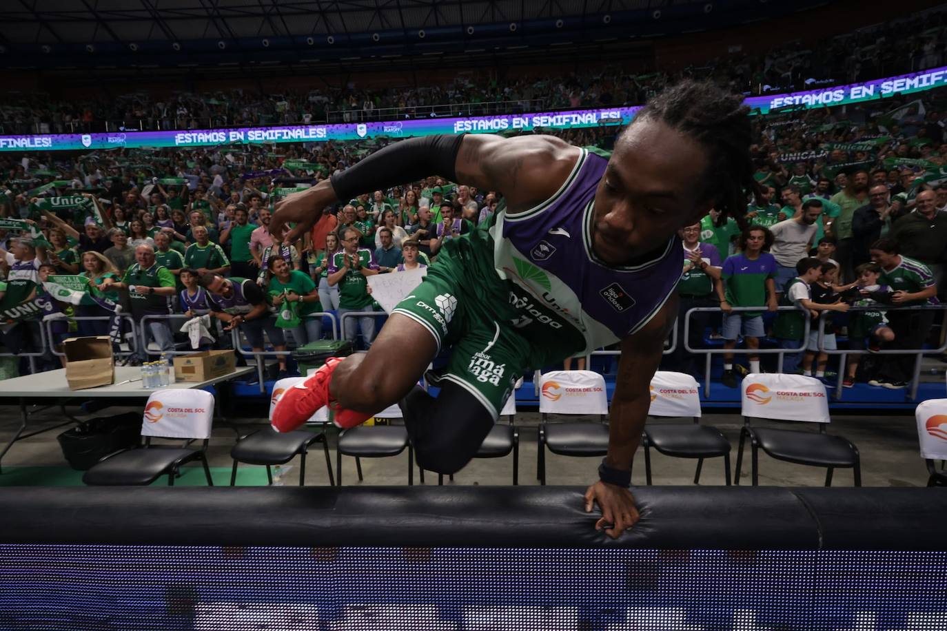 El segundo partido de play-off entre Unicaja y Tenerife, en fotos