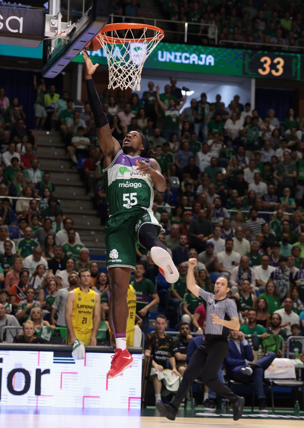 El segundo partido de play-off entre Unicaja y Tenerife, en fotos