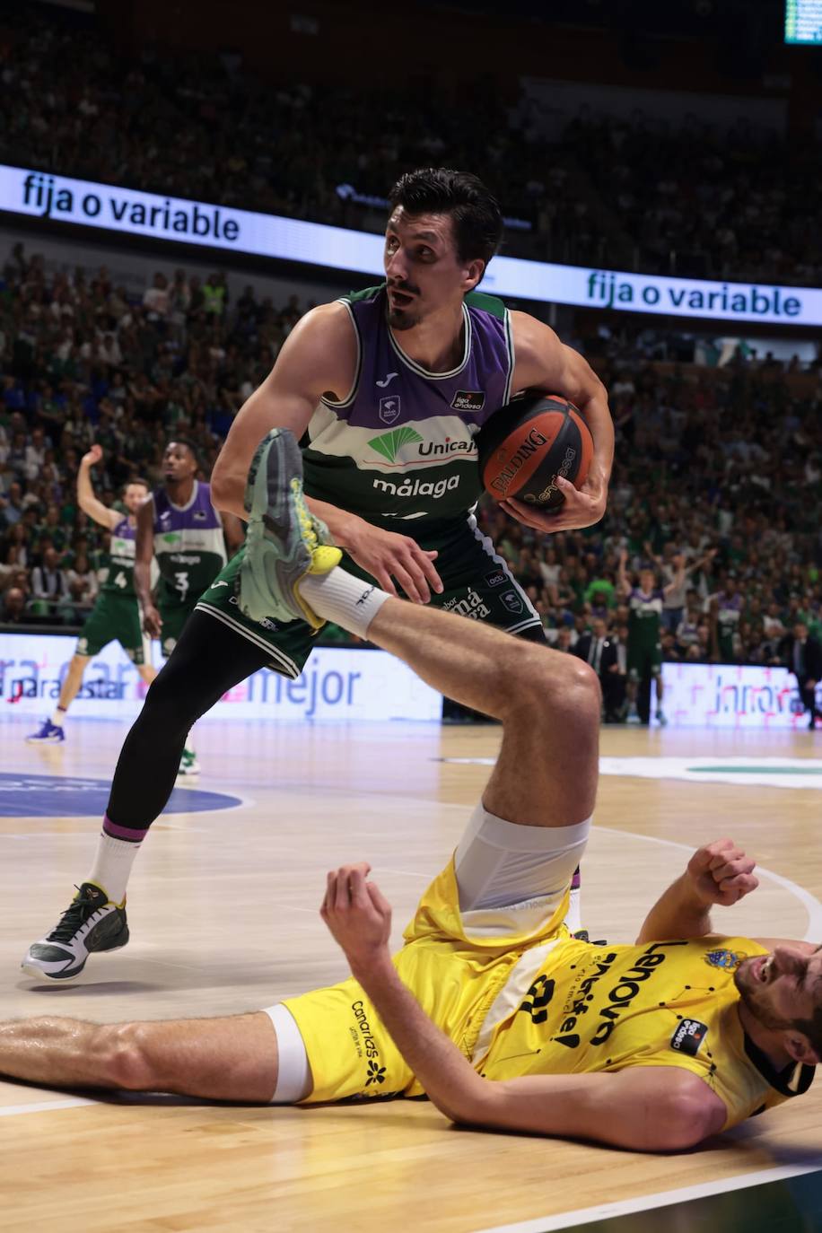 El segundo partido de play-off entre Unicaja y Tenerife, en fotos