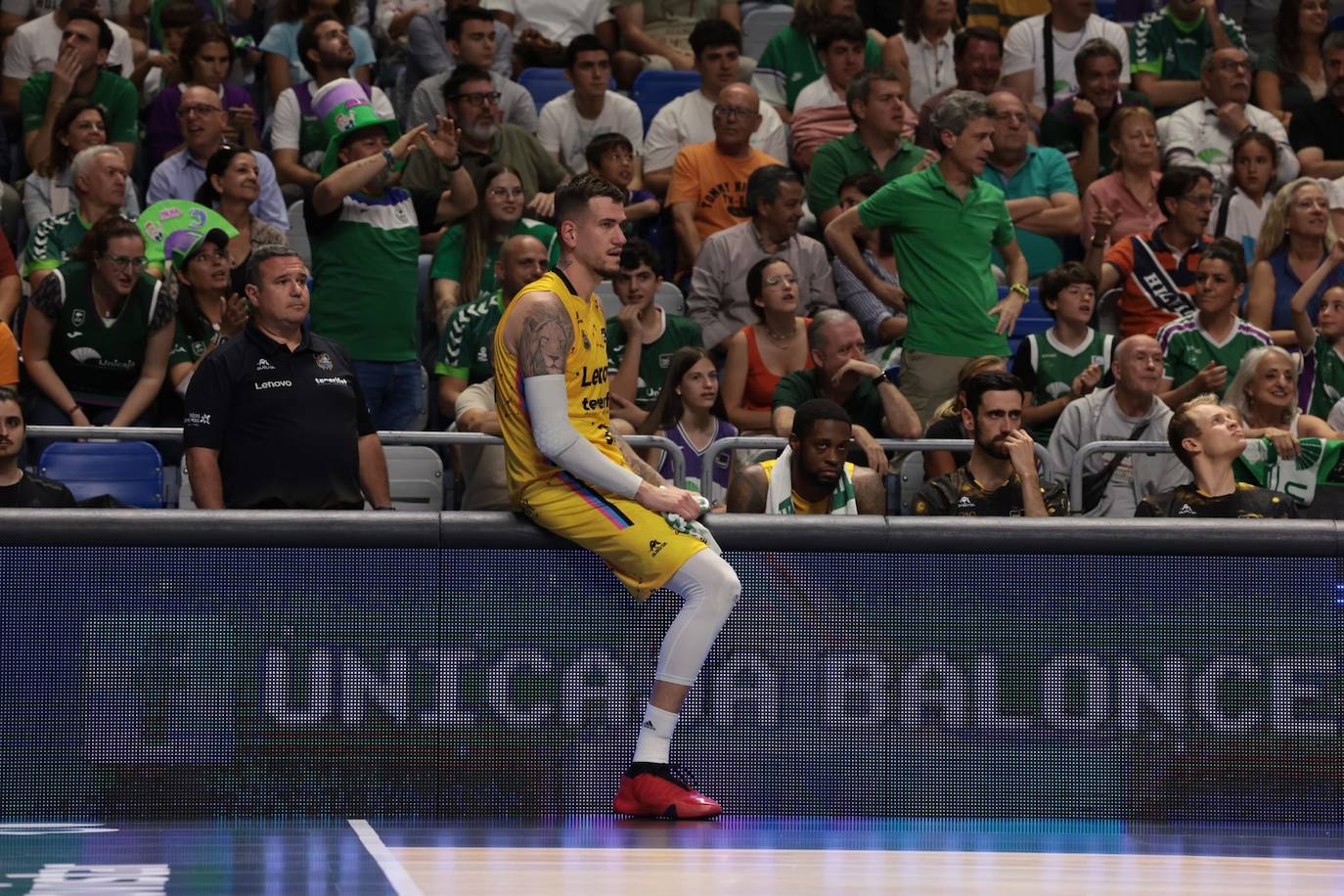 El segundo partido de play-off entre Unicaja y Tenerife, en fotos
