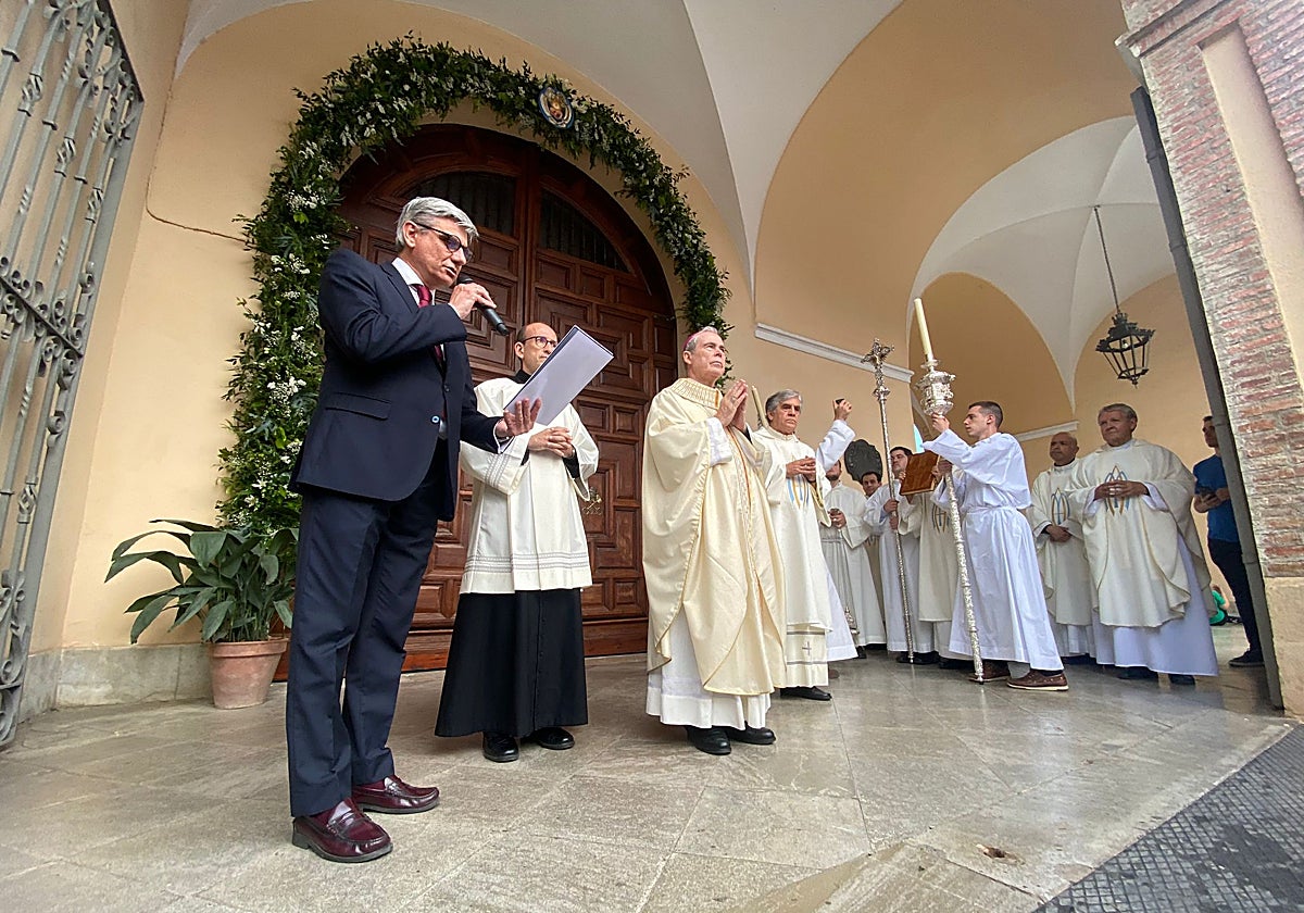 El Jubileo del Amor ha comenzado con la apertura de la puerta santa.
