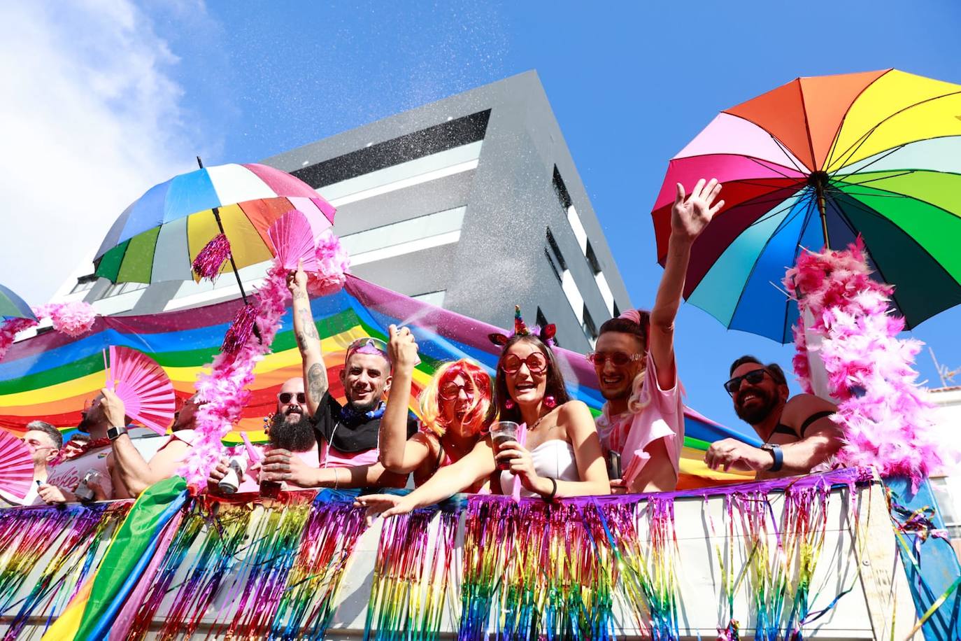 El desfile del Pride Torremolinos 2023, en imágenes