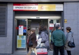 SEPE: Los desempleados que cobran el subsidio para mayores de 52 deberán aceptar una oferta de trabajo para no perderlo