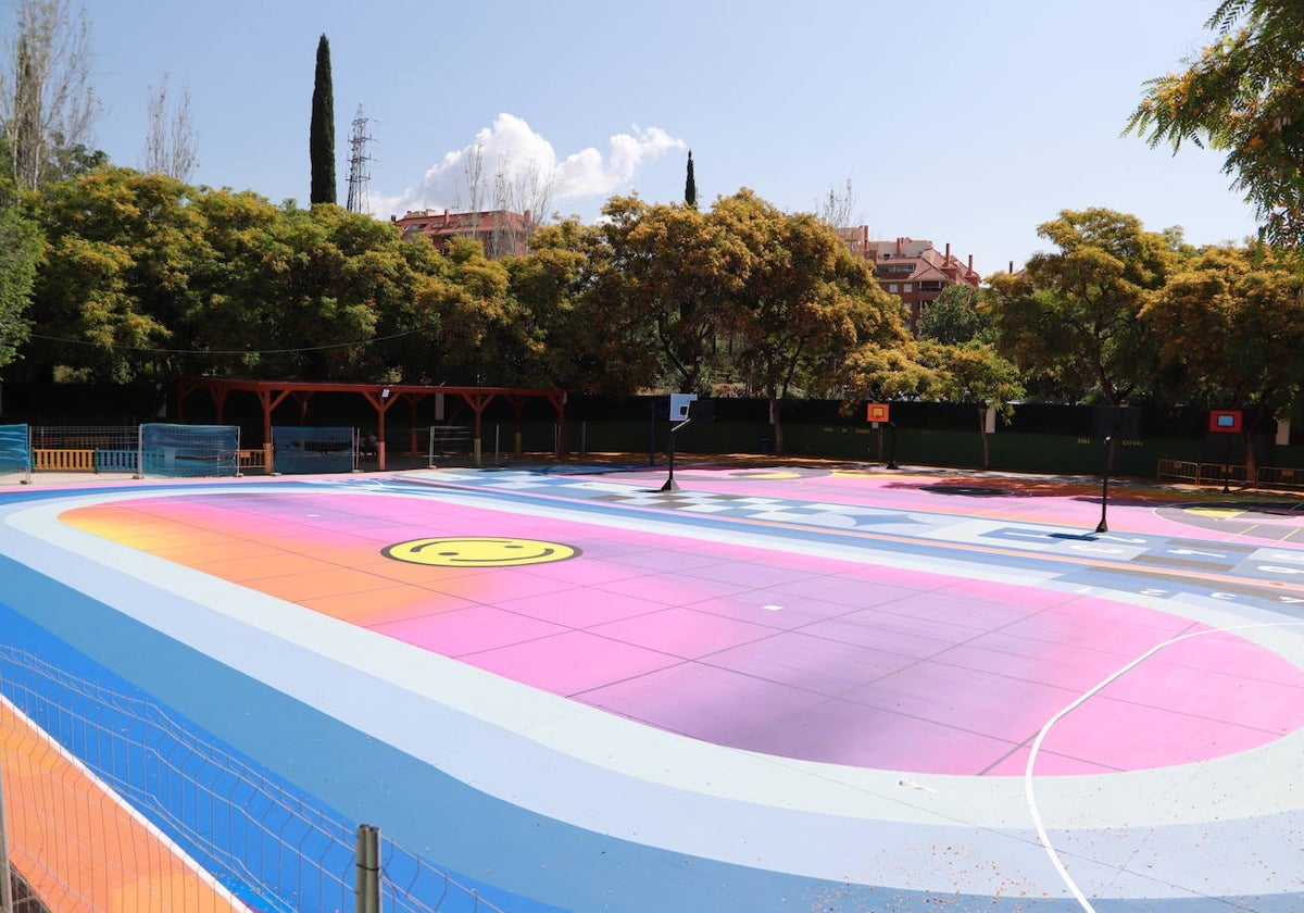 El CEIP Rafael Fernández-Mayoralas renueva sus pistas deportivas y saneamientos