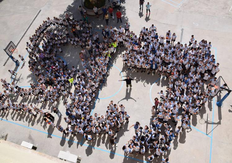 Imagen principal - Imágenes de la dinámica del evento.