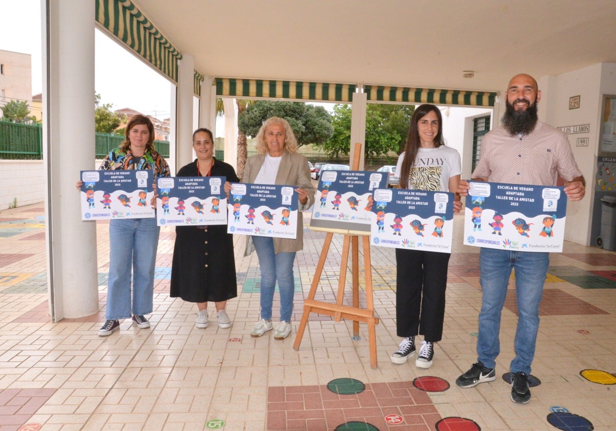 Acto de presentación de la escuela de verano de El Taller de la Amistad en Torrox.