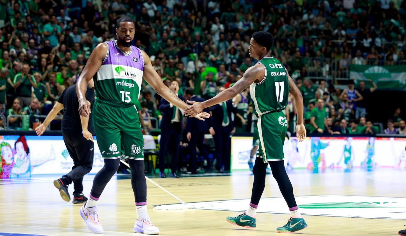 El tercer partido de la serie Unicaja-Barça, en imágenes