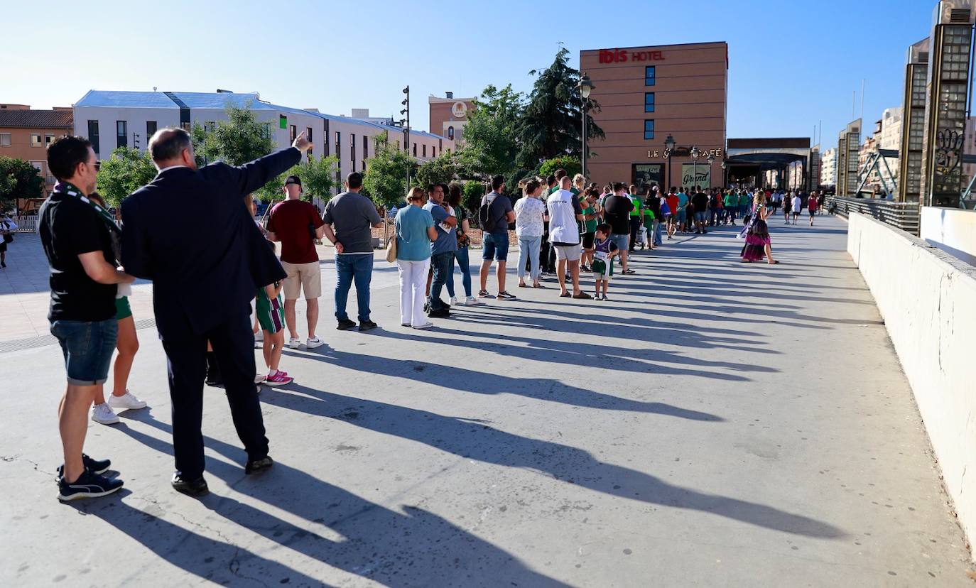 El Unicaja se despide de sus aficionados en Le Grand Café