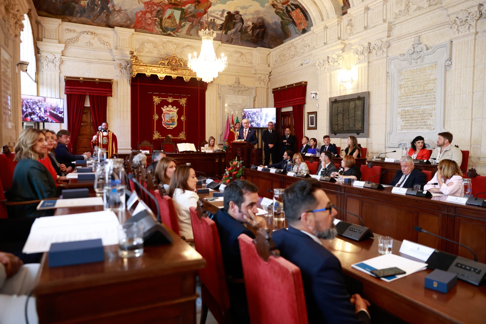 La constitución del Ayuntamiento de Málaga, en imágenes