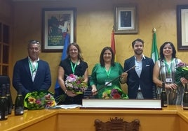 Integrantes del nuevo equipo de gobierno de Comares, con la alcaldesa Eva Aguilar.