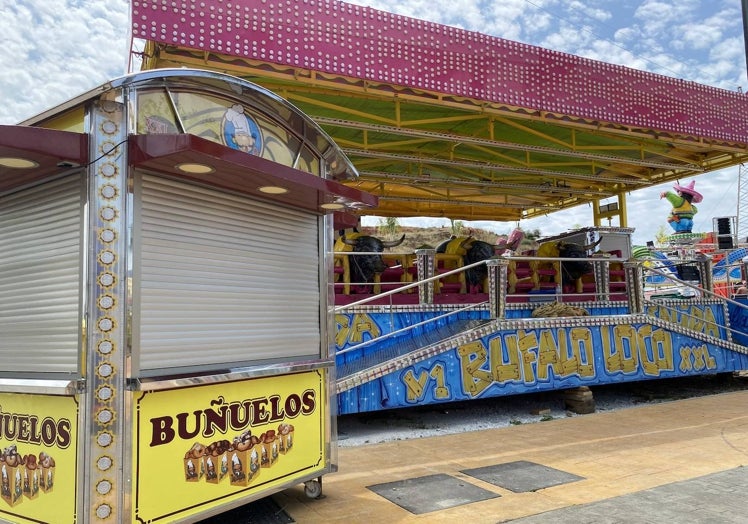 Los preparativos del recinto ferial y sus atracciones.