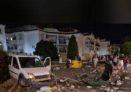 Duplica la tasa de alcohol tras colisionar su furgoneta contra unos contenedores en Mijas