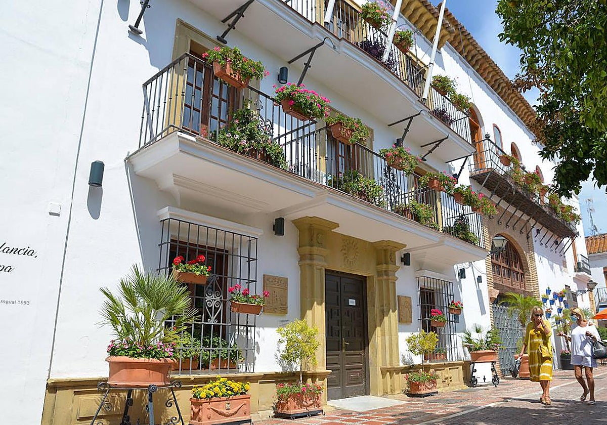 Fachada del Ayuntamiento de Marbella.