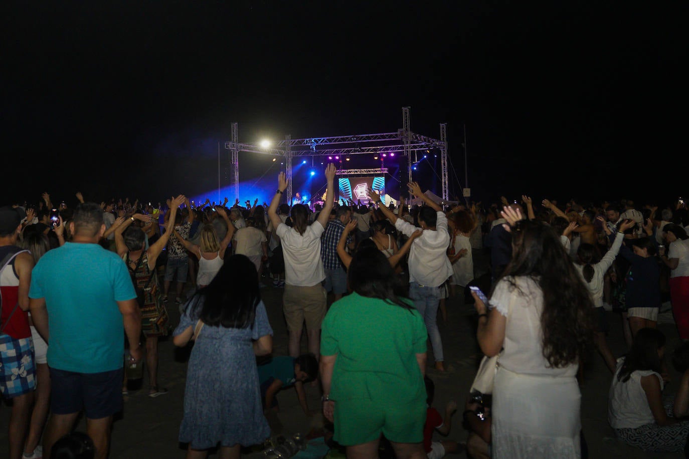 Celebración de San Juan en las playas de Marbella.