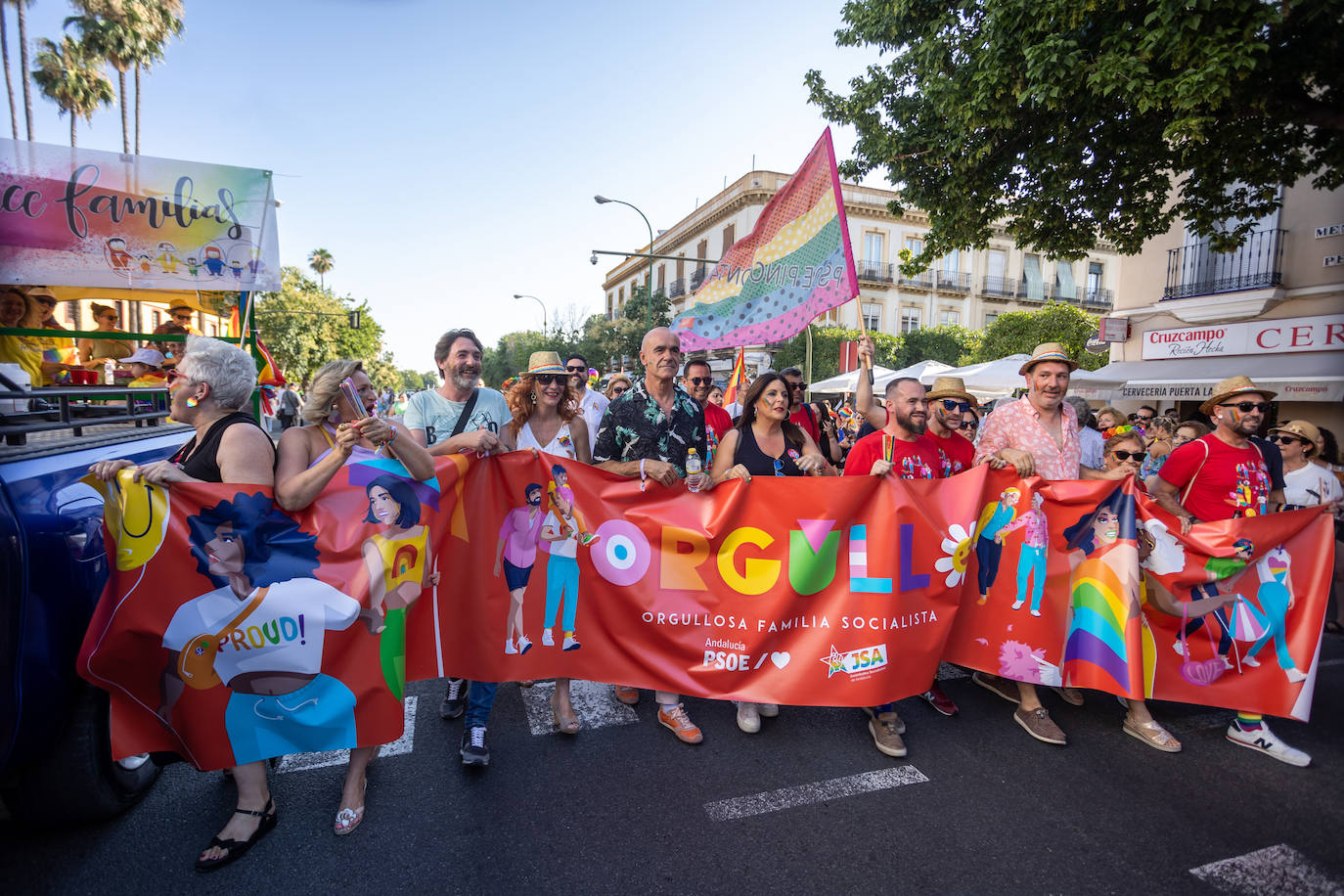 La celebración del día grande del Orgullo de Sevilla, en imágenes