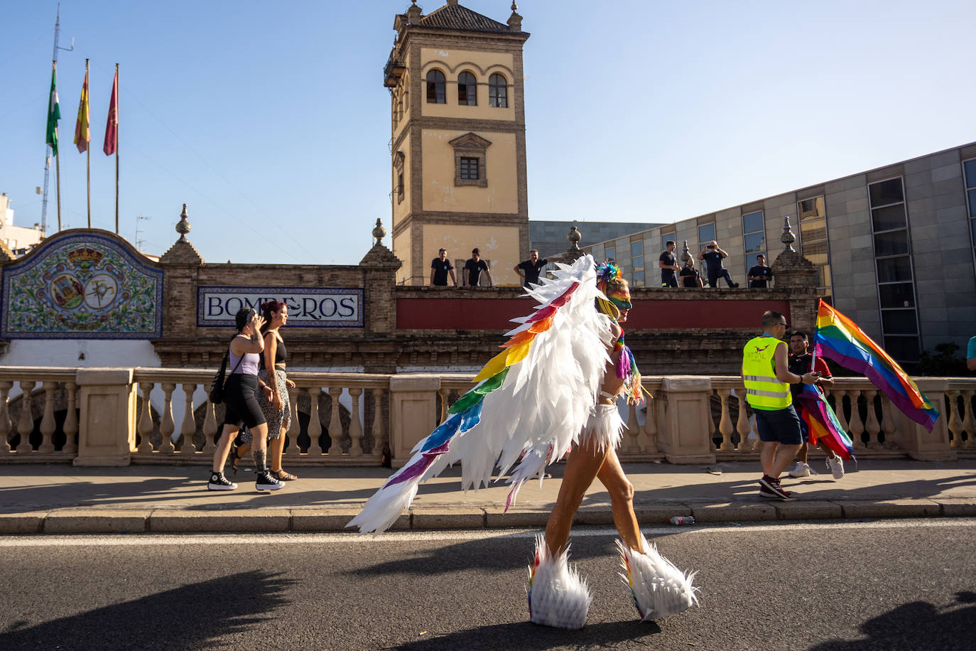 La celebración del día grande del Orgullo de Sevilla, en imágenes