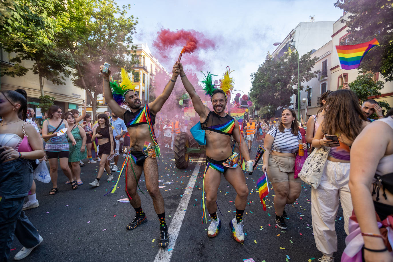 La celebración del día grande del Orgullo de Sevilla, en imágenes