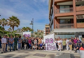 Trabajadores del hotel, el pasado 4 de mayo durante la manifestación contra el cierre.