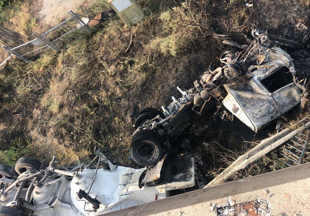 Imagen del camión implicado en el accidente mortal de este jueves.