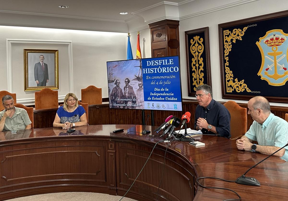 Acto de presentación de la iniciativa cultural que tendrá lugar este viernes en Nerja.