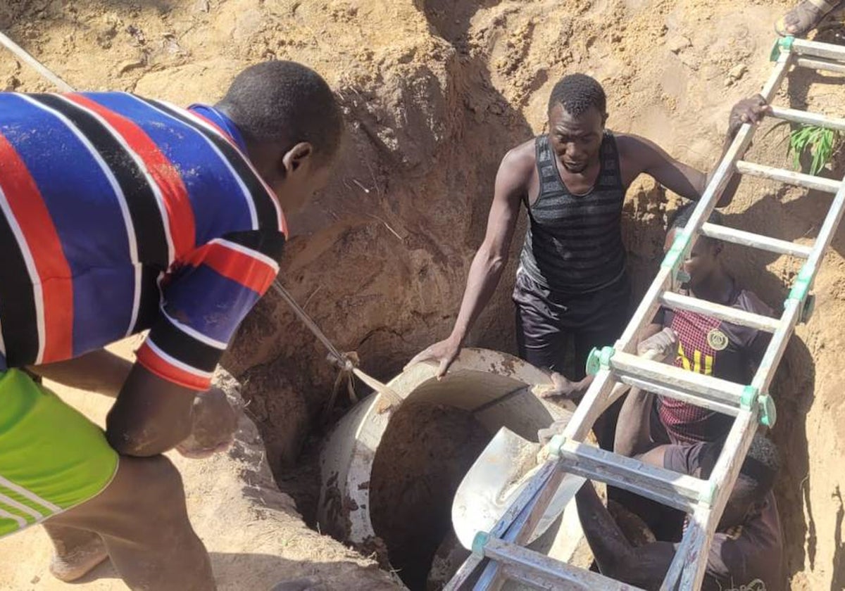 Algunos de los africanos durante el trabajo de cooperación de Eo, Eo en el Chad.