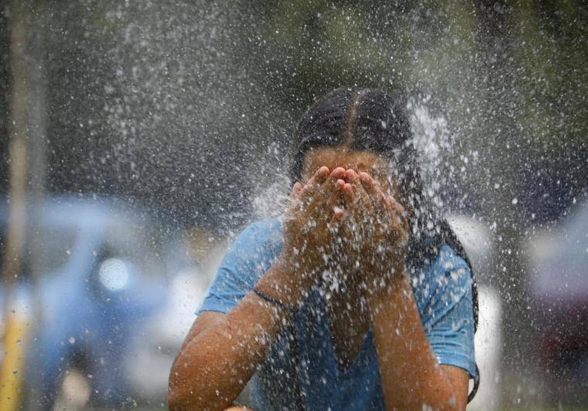 Calor extremo en Andalucía: dos provincias en aviso amarillo este sábado