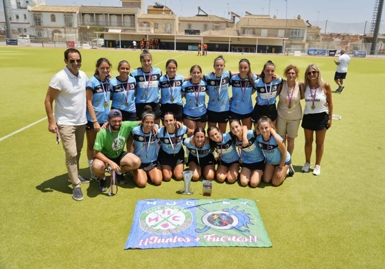 El equipo femenino malagueño que se ha proclamado campeón de España.