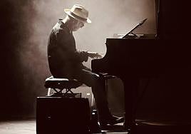 Ludovico Einaudi, ayer durante su actuación en Starlite.