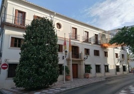 Vista del Ayuntamiento de Benalmádena.