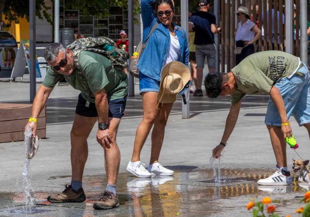 Málaga y Alhaurín de la Torre activan el plan de emergencia municipal por las altas temperaturas