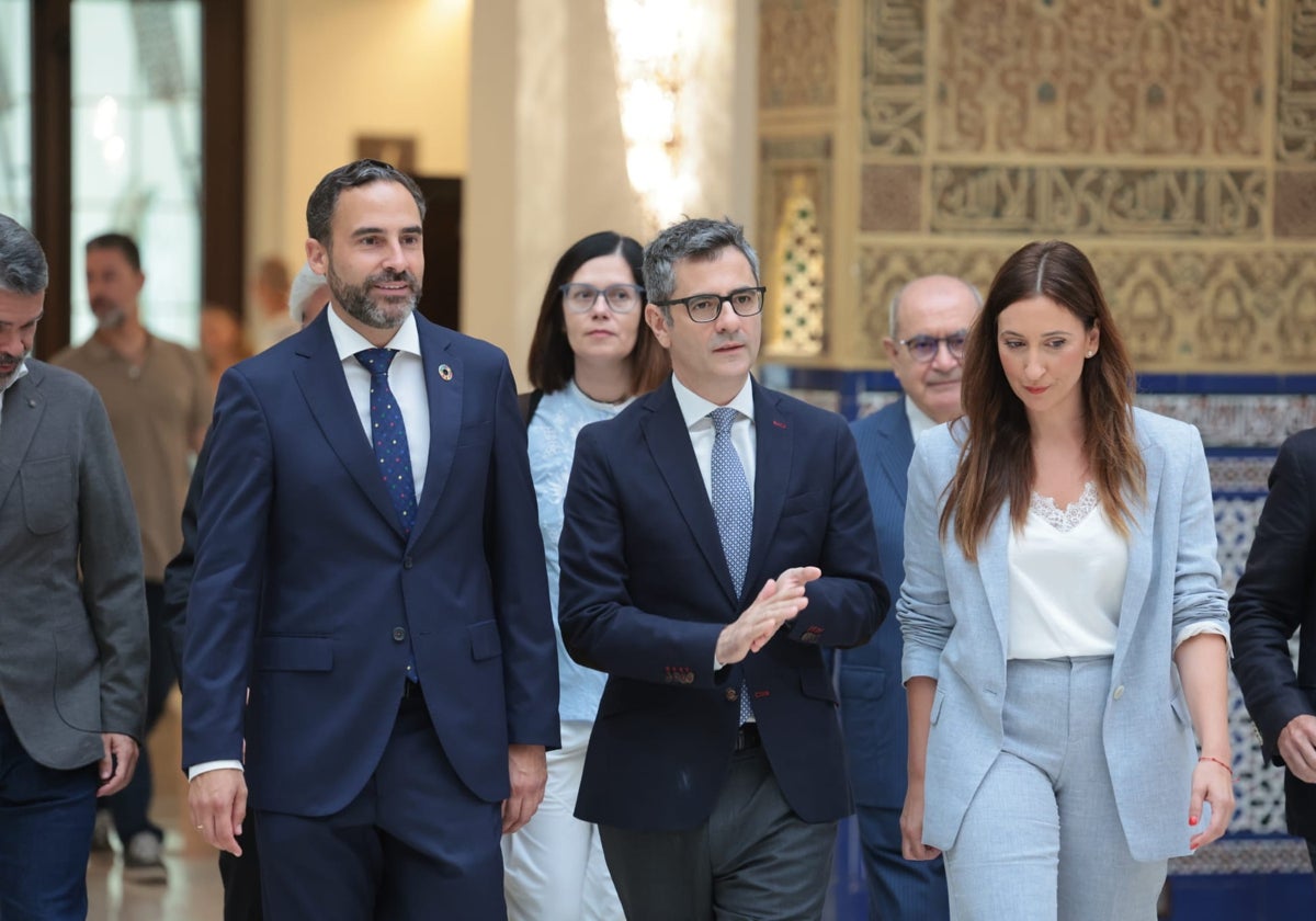 Daniel Pérez, Félix Bolaños y Mari Nieves Ramírez, este miércoles, en Málaga.