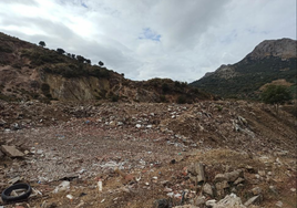 Imagen de uno de los antiguos vertederos en los que se intervendrá en la provincia.