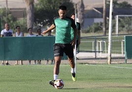 Recio, en su primer entrenamiento con el Córdoba.