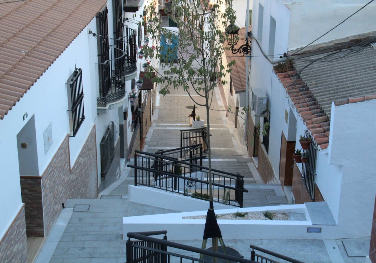 El tramo de la calle Toril de Cártama con las obras finalizadas.