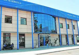 Exterior de la Comisaría de la Policía Local de Marbella.