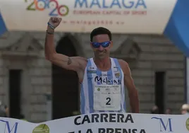 Dani Pérez, en una de las ocasiones que ha ganado la Carrera de la Prensa.