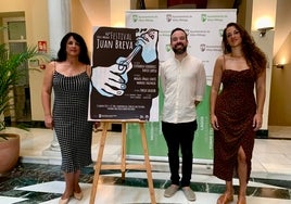 Acto de presentación de la cita flamenca en el Ayuntamiento veleño.