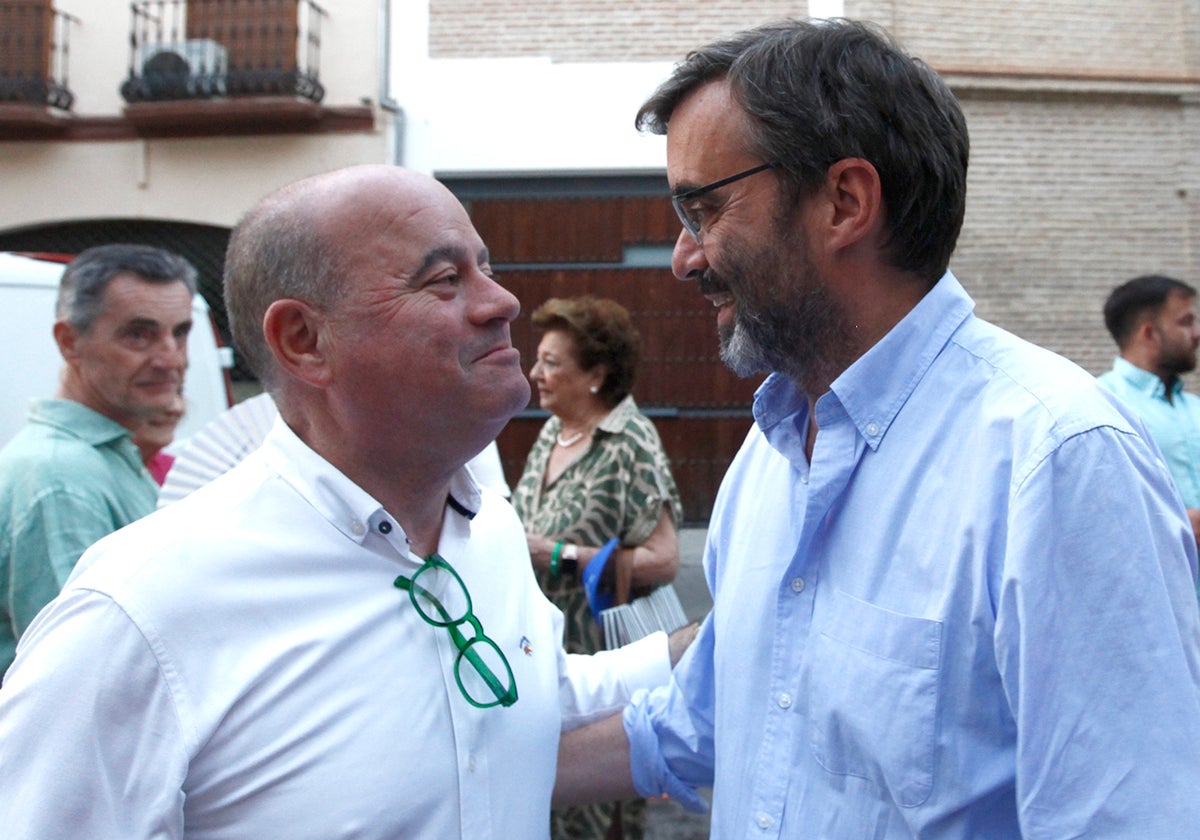 El alcalde de Antequera Manuel Barón con el diplomático García-Berdoy