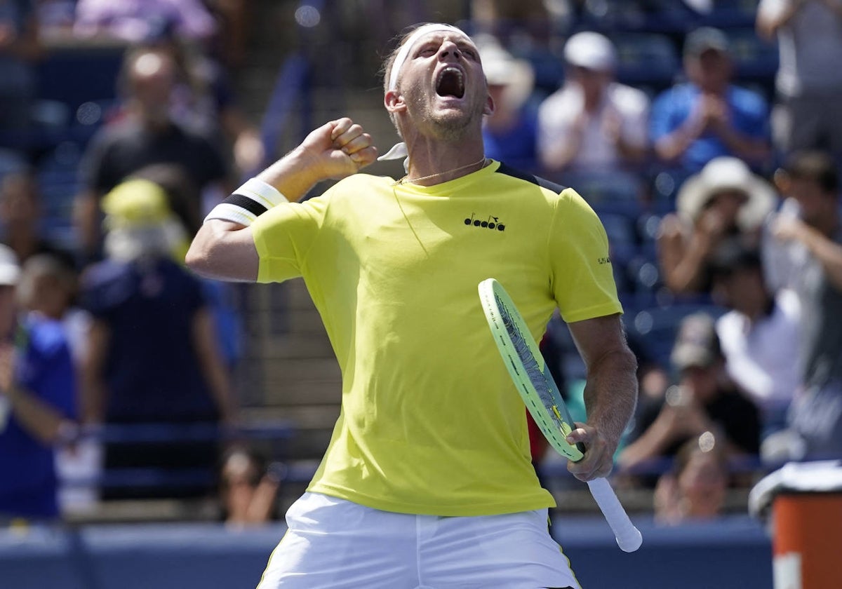 Alejandro Davidovich celebra este viernes su victoria ante McDonald.