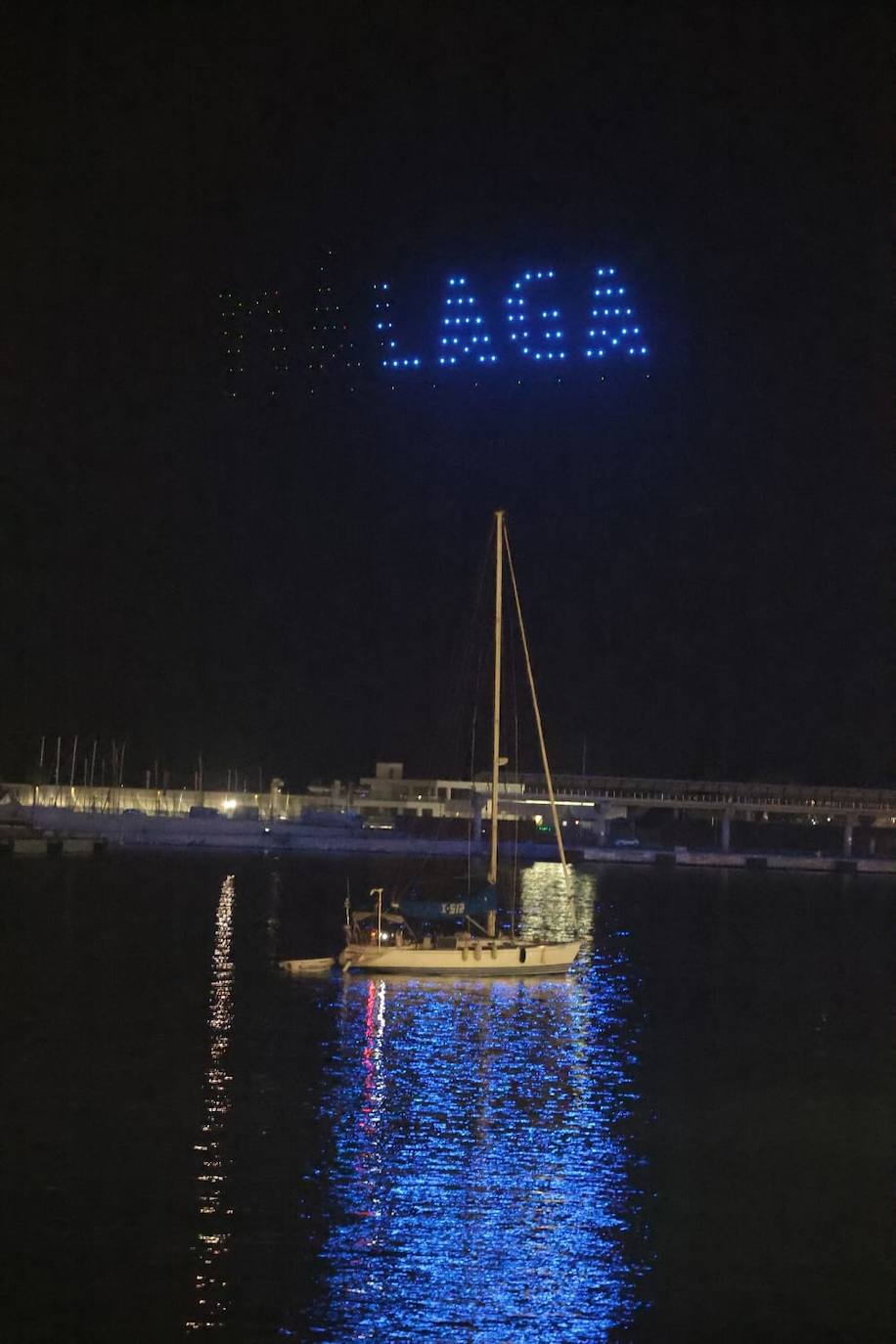 Un espectáculo de drones y los fuegos artificiales abren la Feria de Málaga 2023