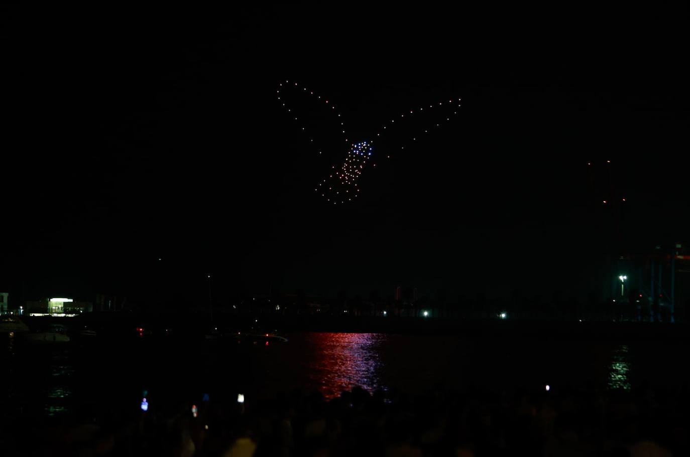 Un espectáculo de drones y los fuegos artificiales abren la Feria de Málaga 2023