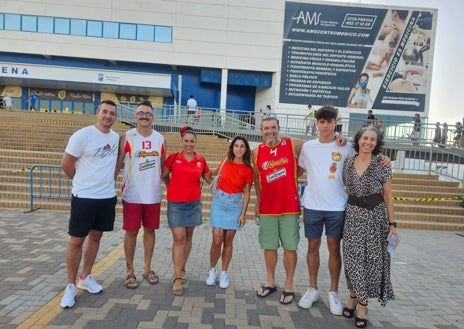 Imagen secundaria 1 - Málaga disfruta de una noche inolvidable en el Martín Carpena