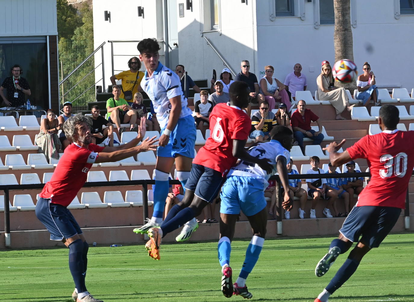 El Málaga-Estepona de pretemporada, en fotos