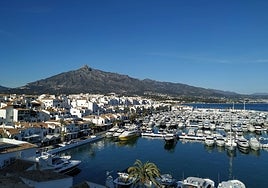 Puerto Banús es una de las marinas deportivas más emblemáticas de la Costa del Sol.